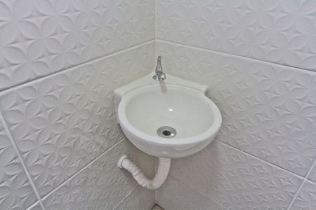 Casa para alugar com 50m², 1 quarto e sem vaga Casa para alugar com 50m², 1 quarto e sem vagaBanheiro