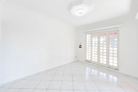 Casa para alugar com 100m², 1 quarto e 1 vaga Casa para alugar com 100m², 1 quarto e 1 vagaSala
