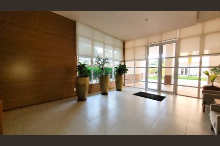 Apartamento à venda com 143m², 4 quartos e 3 vagas Apartamento à venda com 143m², 4 quartos e 3 vagasHall social