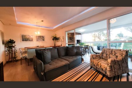 Apartamento à venda com 143m², 4 quartos e 3 vagas Apartamento à venda com 143m², 4 quartos e 3 vagasSala