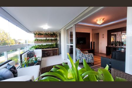 Apartamento à venda com 143m², 4 quartos e 3 vagas Apartamento à venda com 143m², 4 quartos e 3 vagasVaranda Sala de Jantar