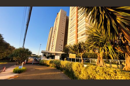 Apartamento à venda com 143m², 4 quartos e 3 vagas Apartamento à venda com 143m², 4 quartos e 3 vagasFachada