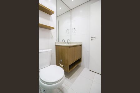 Apartamento à venda com 78m², 2 quartos e 1 vaga Apartamento à venda com 78m², 2 quartos e 1 vagaBanheiro Social