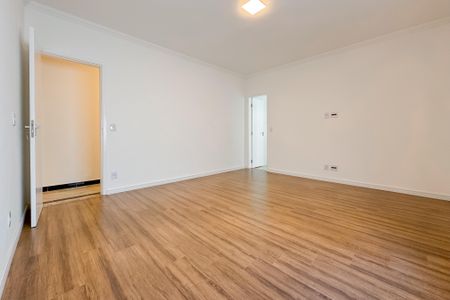 Casa para alugar com 300m², 5 quartos e 2 vagas Casa para alugar com 300m², 5 quartos e 2 vagasSuíte Master