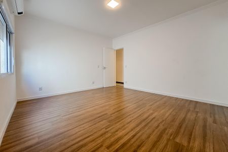 Casa para alugar com 300m², 5 quartos e 2 vagas Casa para alugar com 300m², 5 quartos e 2 vagasSuíte Master