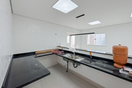 Casa para alugar com 300m², 5 quartos e 2 vagas Casa para alugar com 300m², 5 quartos e 2 vagasCozinha