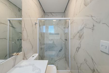 Casa para alugar com 300m², 5 quartos e 2 vagas Casa para alugar com 300m², 5 quartos e 2 vagasBanheiro da Suíte 1