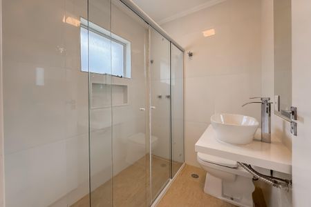 Casa para alugar com 300m², 5 quartos e 2 vagas Casa para alugar com 300m², 5 quartos e 2 vagasBanheiro da Suíte 4 - 1º Piso