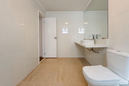 Casa para alugar com 300m², 5 quartos e 2 vagas Casa para alugar com 300m², 5 quartos e 2 vagasBanheiro da Suíte Master