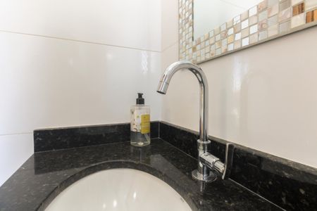 Casa de condomínio à venda com 72m², 2 quartos e 2 vagasBanheiro Suíte 1