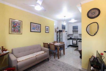 Sala de casa de condomínio à venda com 2 quartos, 72m² em Vila Granada, São Paulo
