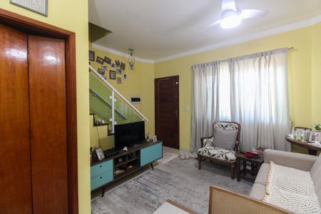 Casa de condomínio à venda com 72m², 2 quartos e 2 vagasSala
