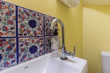 Casa de condomínio à venda com 72m², 2 quartos e 2 vagasLavabo