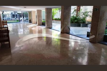 Apartamento à venda com 98m², 2 quartos e 1 vaga