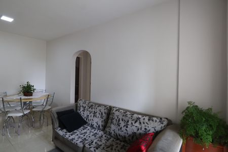 Apartamento para alugar com 75m², 2 quartos e sem vagaSala