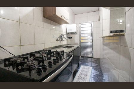 Casa à venda com 125m², 2 quartos e 2 vagas Casa à venda com 125m², 2 quartos e 2 vagasCozinha