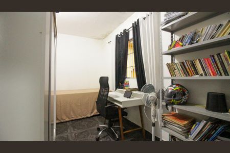 Casa à venda com 125m², 2 quartos e 2 vagas Casa à venda com 125m², 2 quartos e 2 vagasEscritório