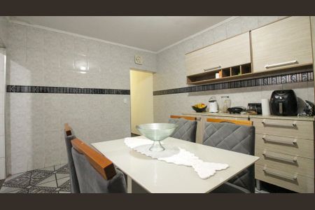 Casa à venda com 125m², 2 quartos e 2 vagas Casa à venda com 125m², 2 quartos e 2 vagasCozinha