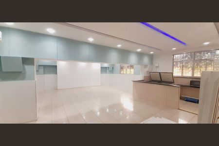 Apartamento para alugar com 32m², 1 quarto e 1 vaga Apartamento para alugar com 32m², 1 quarto e 1 vagaÁrea comum - Salão de festas