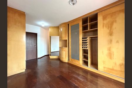 Casa para alugar com 320m², 5 quartos e 3 vagasSuíte 2