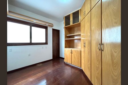 Casa para alugar com 320m², 5 quartos e 3 vagasSuíte 1