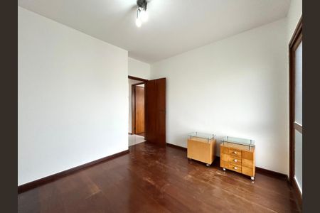 Casa para alugar com 320m², 5 quartos e 3 vagasQuarto 2