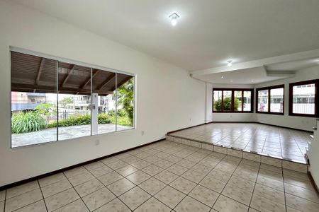 Casa para alugar com 320m², 5 quartos e 3 vagasSala 2