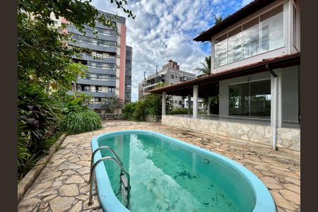 Casa para alugar com 320m², 5 quartos e 3 vagasPiscina