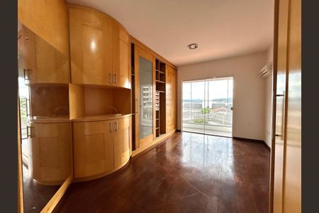 Casa para alugar com 320m², 5 quartos e 3 vagasSuíte 2