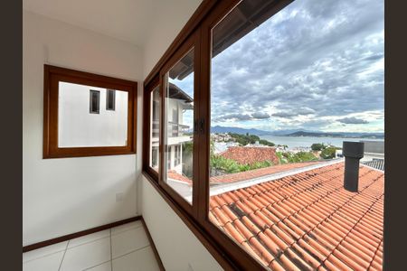 Casa para alugar com 320m², 5 quartos e 3 vagasSala 1