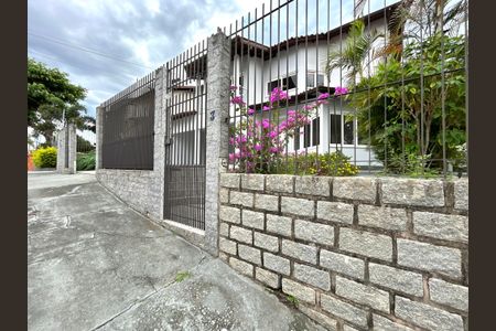 Casa para alugar com 320m², 5 quartos e 3 vagasFachada