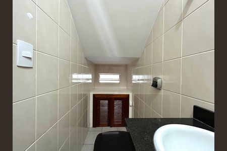 Casa para alugar com 320m², 5 quartos e 3 vagasLavabo 