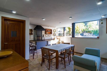 Casa à venda com 735m², 4 quartos e 6 vagasÁrea Gourmet