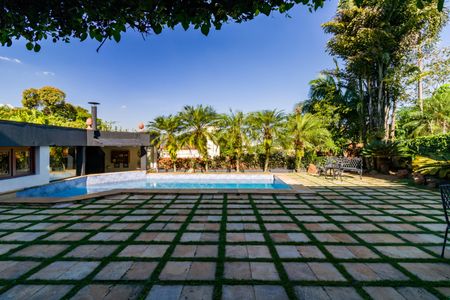 Casa à venda com 735m², 4 quartos e 6 vagasÁrea Externa