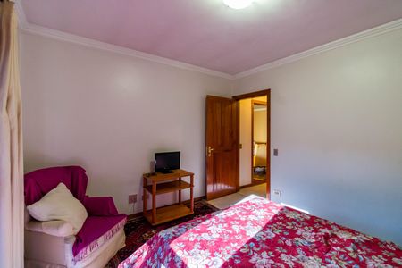 Casa à venda com 735m², 4 quartos e 6 vagasSuíte 3