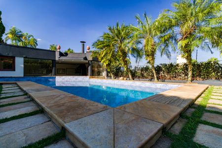 Casa à venda com 735m², 4 quartos e 6 vagasÁrea Externa