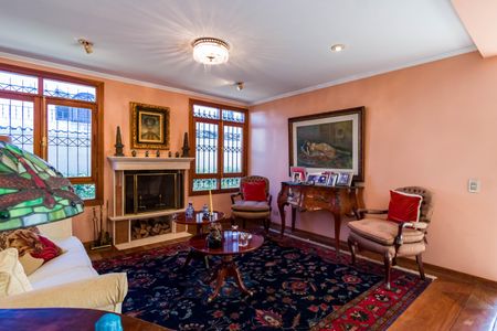 Casa à venda com 735m², 4 quartos e 6 vagasSala