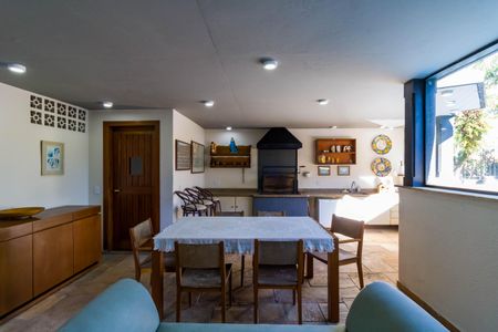 Casa à venda com 735m², 4 quartos e 6 vagasÁrea Gourmet