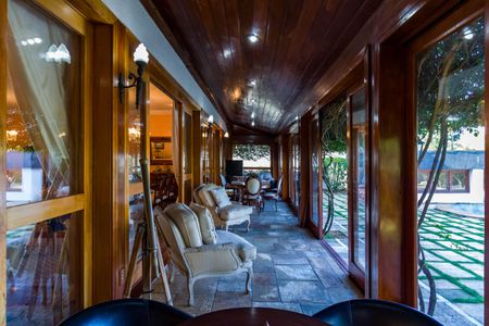 Casa à venda com 735m², 4 quartos e 6 vagasVaranda da Sala