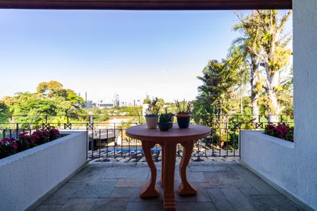 Casa à venda com 735m², 4 quartos e 6 vagasVaranda da Sala 2