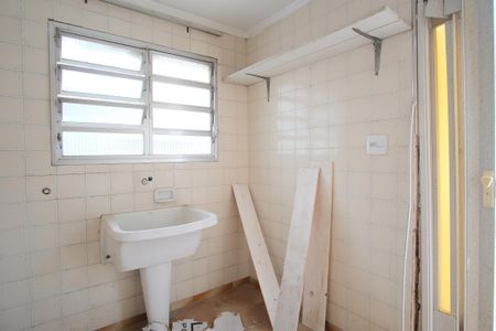 Casa para alugar com 157m², 2 quartos e 1 vagaÁrea de Serviço