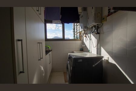 Apartamento à venda com 262m², 4 quartos e 3 vagasCozinha e Área de Serviço