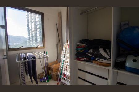 Apartamento à venda com 262m², 4 quartos e 3 vagasQuarto de Serviço