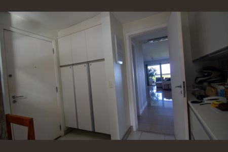 Apartamento à venda com 262m², 4 quartos e 3 vagasCozinha e Área de Serviço