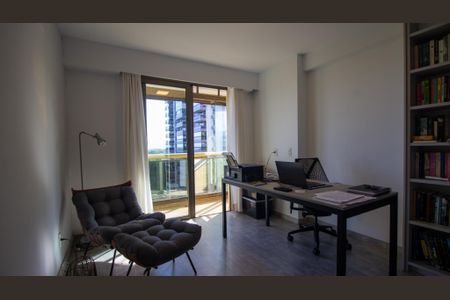 Apartamento à venda com 262m², 4 quartos e 3 vagasSuíte 4
