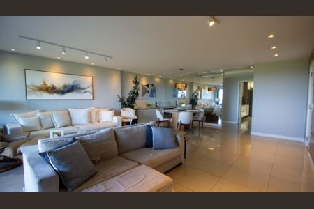 Apartamento à venda com 262m², 4 quartos e 3 vagasSala