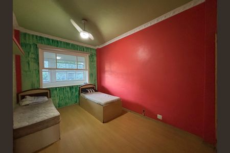 Apartamento à venda com 210m², 4 quartos e 1 vaga Apartamento à venda com 210m², 4 quartos e 1 vagaQuarto 1