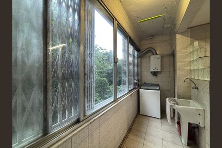 Apartamento à venda com 210m², 4 quartos e 1 vaga Apartamento à venda com 210m², 4 quartos e 1 vagaÁrea de serviço