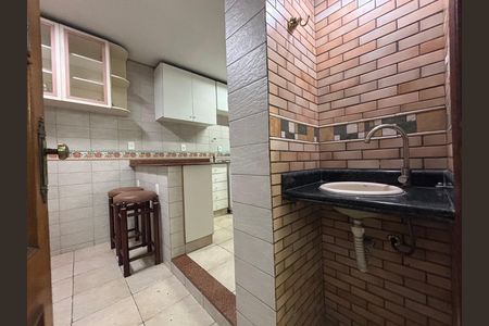Apartamento à venda com 210m², 4 quartos e 1 vaga Apartamento à venda com 210m², 4 quartos e 1 vagaCozinha - copa