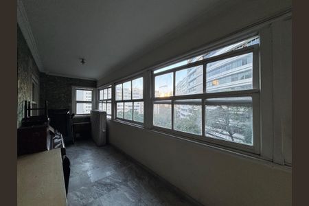 Apartamento à venda com 210m², 4 quartos e 1 vaga Apartamento à venda com 210m², 4 quartos e 1 vagaVaranda da Sala